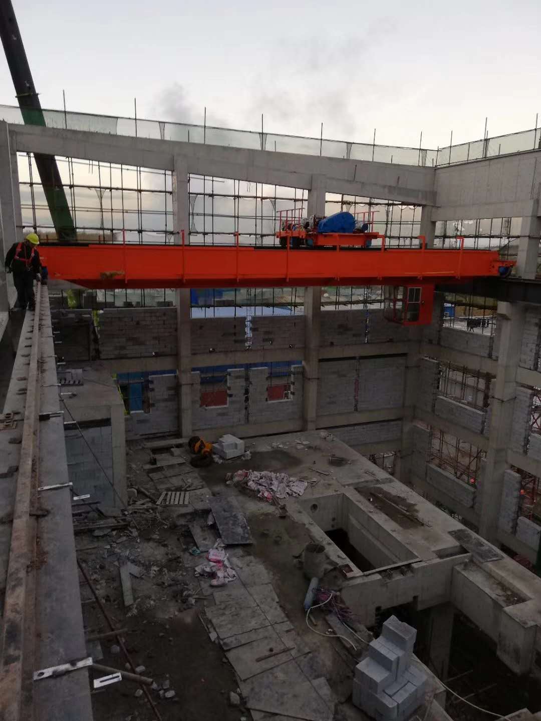 桥式起重机现场安装